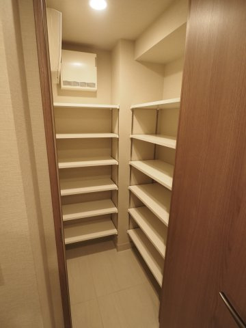 【収納】 | アトラスシティ千歳烏山グランスイート風ノ棟