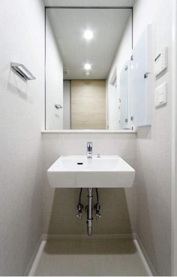 ガーデニエール砧　WESTの洗面所