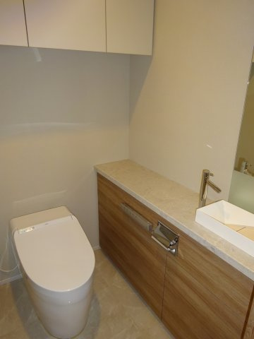 白金ザ・スカイのトイレ|ゆったりとした空間のトイレです