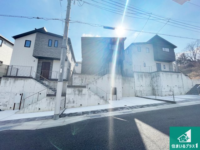 1日(土)2日(日)現地見学可能！　神戸市北区山の街　新築一戸建ての外観|お客様に長く安心して住んでいだだける事にこだわった家づくり！住んでからのアフターサービスにもしっかりと取り組んでいます！