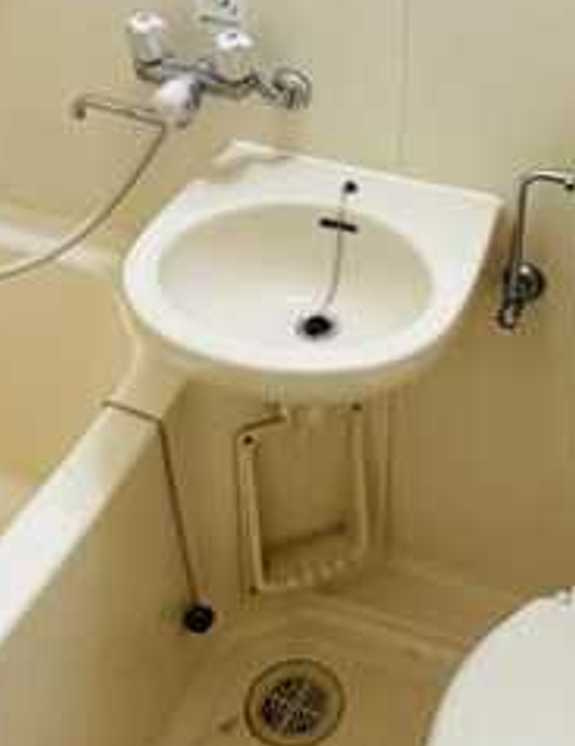 サンズオブイースト　礼金０　バストイレあり　洗濯機置き場の洗面所