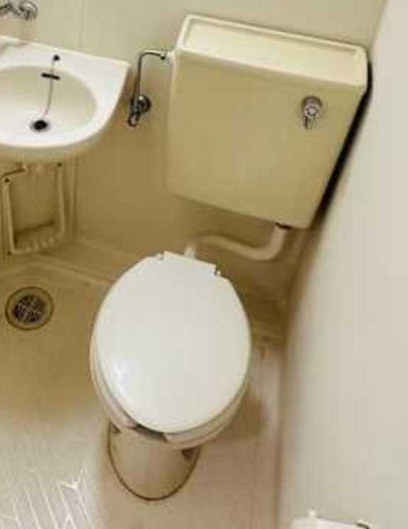 サンズオブイースト　礼金０　バストイレあり　洗濯機置き場のトイレ