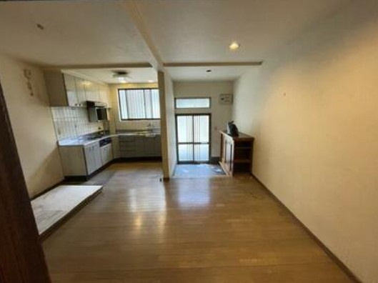 福島5丁目連棟古民家の洋室