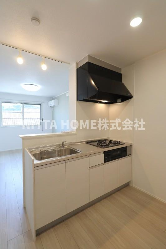 Ｃasa　Ｕnoのキッチン|開放的なカウンターキッチンで家事がはかどります◇