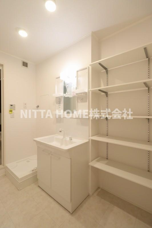 Ｃasa　Ｕnoの独立洗面台|収納棚も豊富で便利な洗面所☆彡