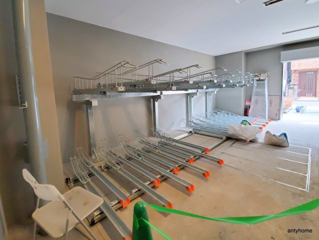 クレストタップ京橋　仲介手数料無料の駐車場