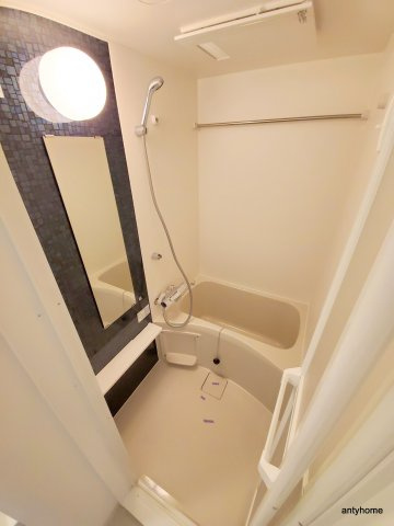 クレストタップ京橋　仲介手数料無料の浴室