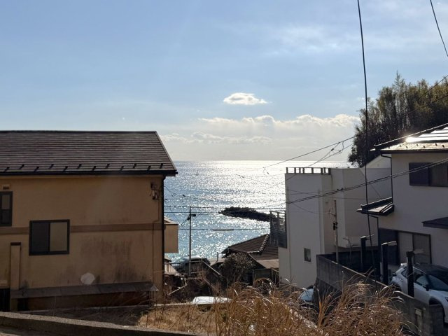 海一望！江ノ電と湘南の風景を楽しむ腰越1丁目の家の画像