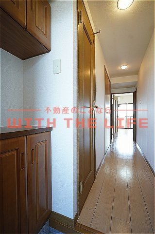 ユウメイトビル【キャッシュバック対象物件】の玄関|落ち着いた玄関です