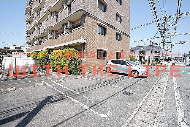 ユウメイトビル【キャッシュバック対象物件】の駐車場|駐車場完備です