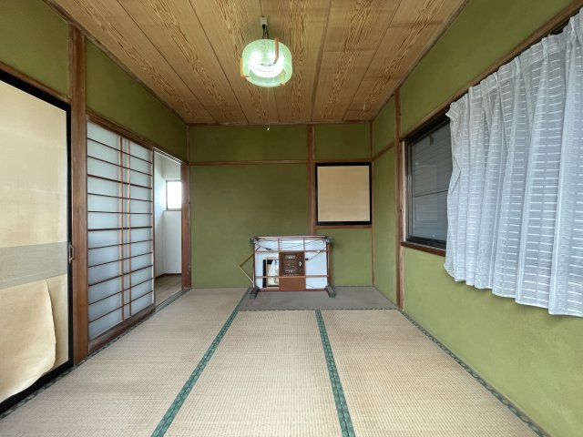 見付事務所の内装