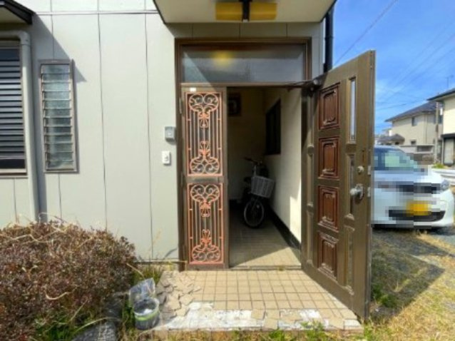 見付事務所の玄関