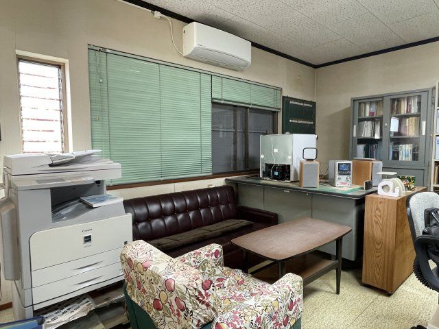見付事務所の内装