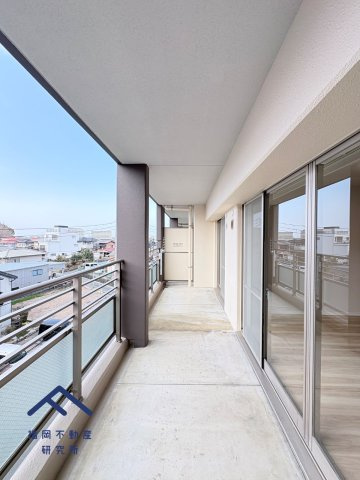 ルネッサンス21春日ザパークのバルコニー