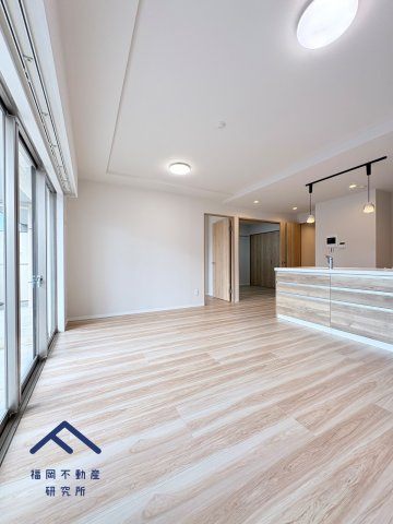 ルネッサンス21春日ザパークの居間・リビング