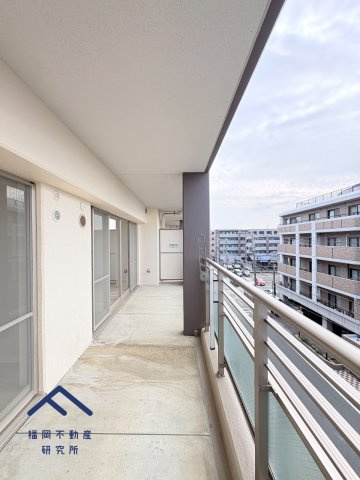 ルネッサンス21春日ザパークのバルコニー