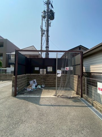 クラシェス新長田の駐車場