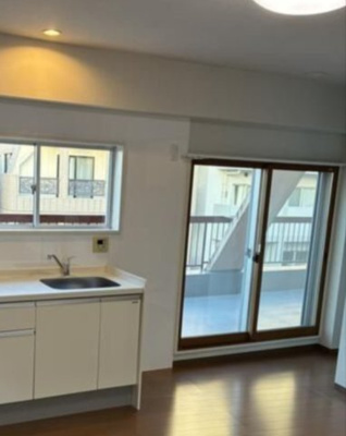 【バルコニー】 | 早稲田パークハイツ | バルコニーからの眺めを楽しみながら食事をしませんか