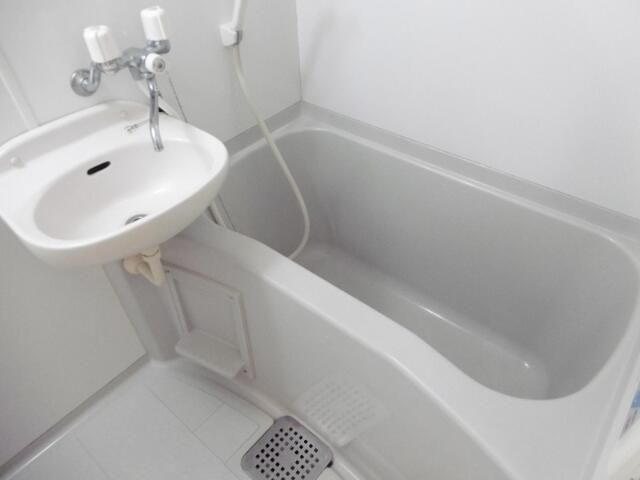 ウィステリア市ヶ谷の浴室