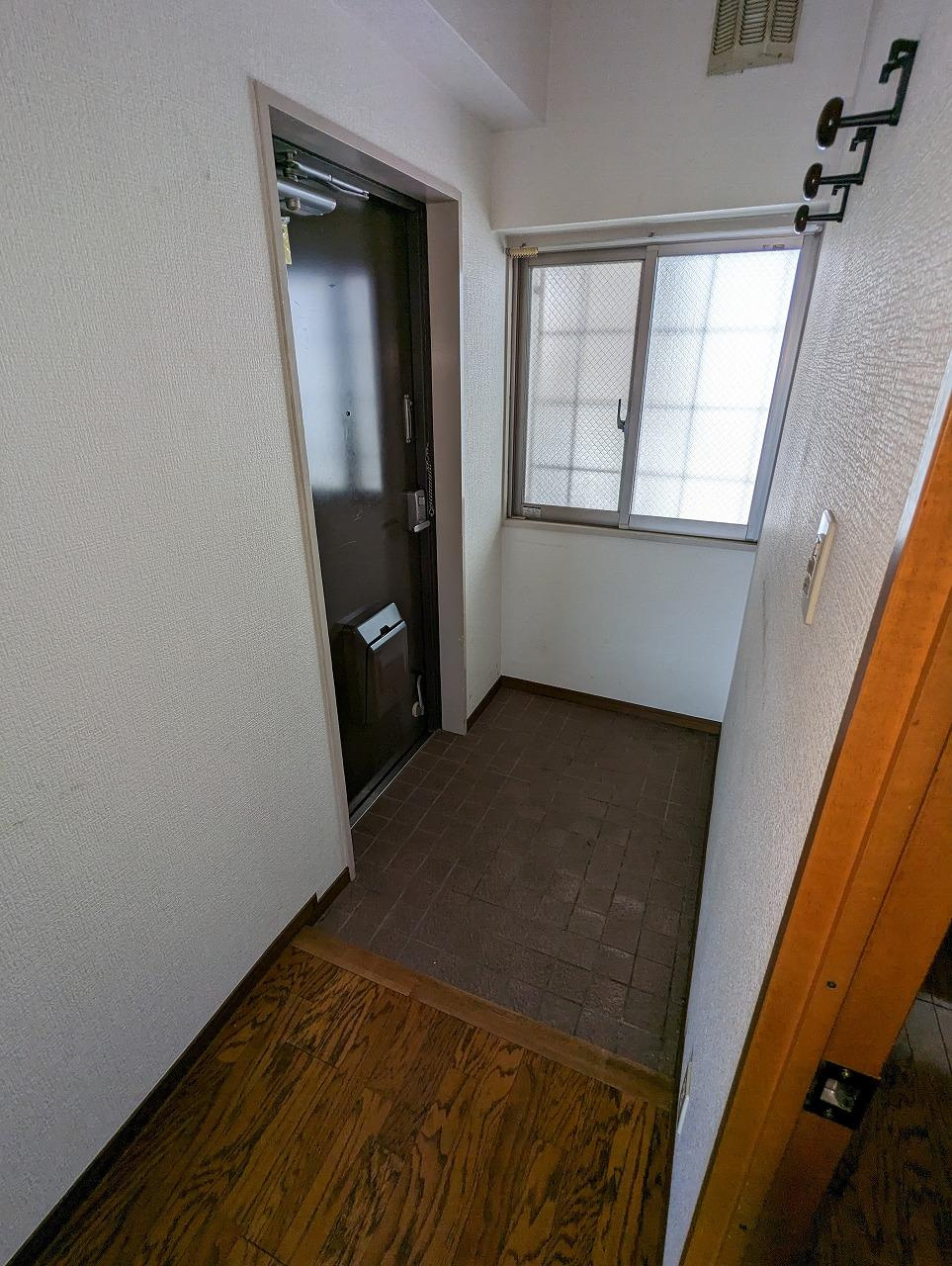 リリオ弐番館の玄関