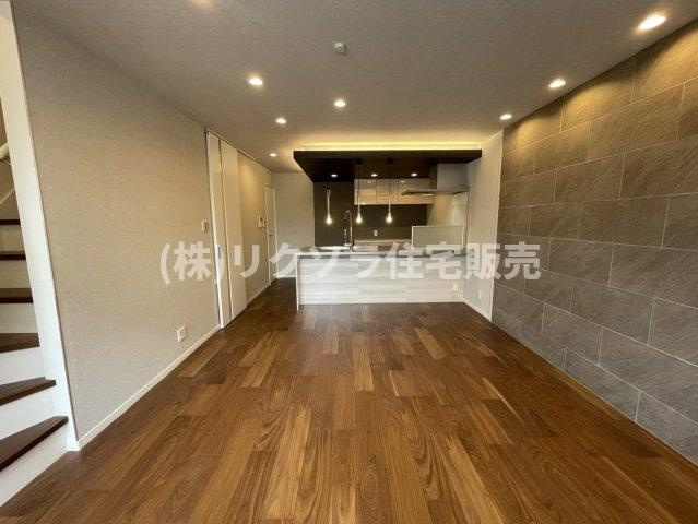 緑が丘1丁目　中古一戸建てのダイニング|LDK15.0帖
■物件内覧・資金計画相談・住宅ローン相談、リフォーム相談、お問合せ受付中■
※当日・翌日のご内覧、ご相談はお電話でのお問合せがスムーズです！