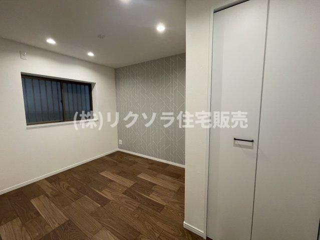 緑が丘1丁目　中古一戸建ての洋室|洋室5.25帖
■物件内覧・資金計画相談・住宅ローン相談、リフォーム相談、お問合せ受付中■
※当日・翌日のご内覧、ご相談はお電話でのお問合せがスムーズです！