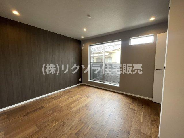 緑が丘1丁目　中古一戸建ての寝室|洋室7.0帖
■物件内覧・資金計画相談・住宅ローン相談、リフォーム相談、お問合せ受付中■
※当日・翌日のご内覧、ご相談はお電話でのお問合せがスムーズです！