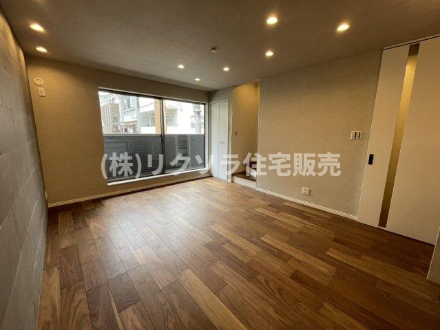 緑が丘1丁目　中古一戸建ての居間・リビング|LDK15.0帖
■物件内覧・資金計画相談・住宅ローン相談、リフォーム相談、お問合せ受付中■
※当日・翌日のご内覧、ご相談はお電話でのお問合せがスムーズです！
