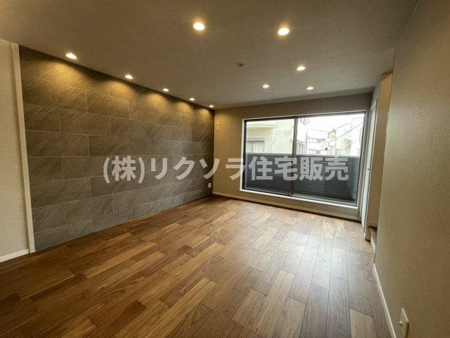 緑が丘1丁目　中古一戸建ての居間・リビング|LDK15.0帖
■物件内覧・資金計画相談・住宅ローン相談、リフォーム相談、お問合せ受付中■
※当日・翌日のご内覧、ご相談はお電話でのお問合せがスムーズです！