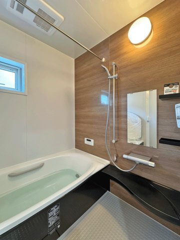 【オリジナルが詰まった築浅の家】太白区八木山南1丁目の浴室