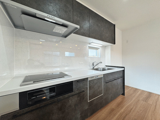 【オリジナルが詰まった築浅の家】太白区八木山南1丁目のキッチン