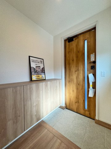 【オリジナルが詰まった築浅の家】太白区八木山南1丁目の玄関