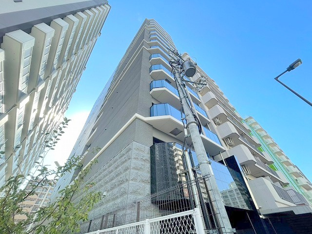 コンフォリア・リヴ新大阪WESTの外観