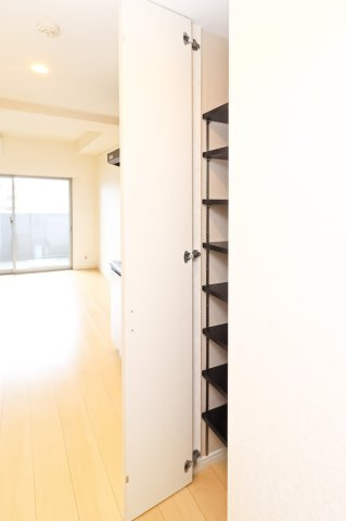 サヴォイレトワールセレステ　7階の収納|別号室のものです。現状優先になります。