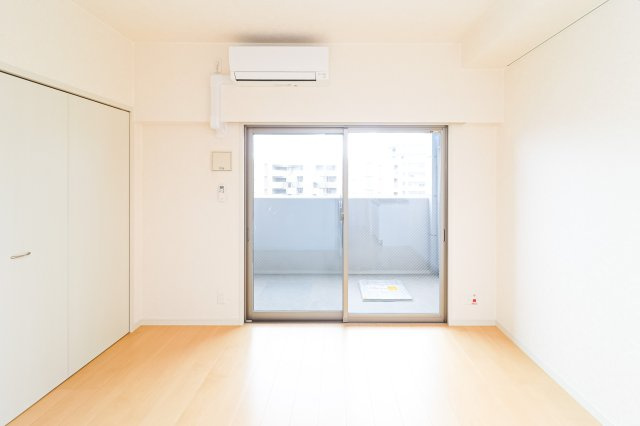 サヴォイレトワールセレステ　7階の居間・リビング|別号室のものです。現状優先になります。