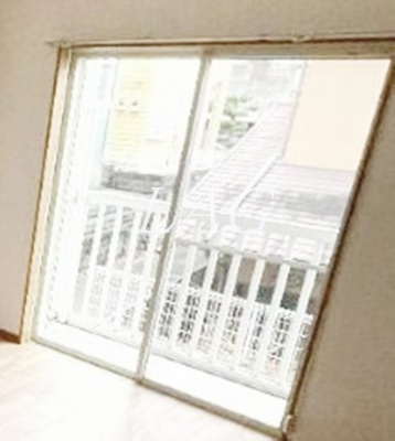 【バルコニー】 | シャルマン玉学 | バルコニーです。