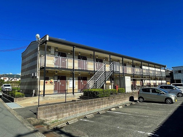 レオパレスリヴェールの外観|落ち着いた雰囲気の外観です