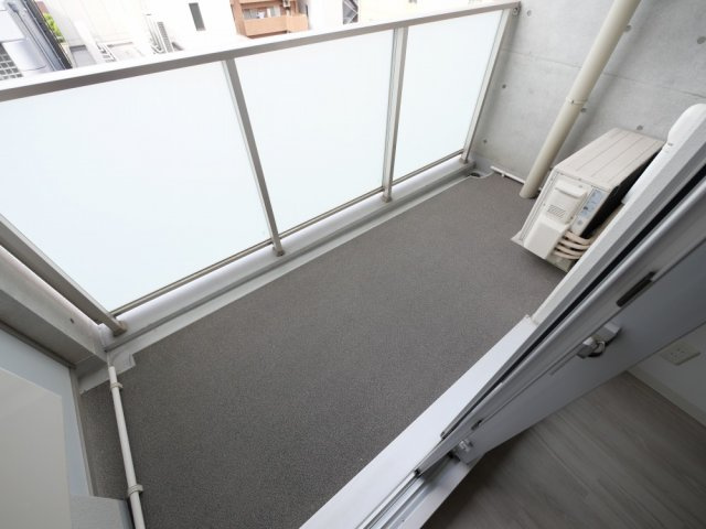 BLAU本町東（旧BPRレジデンス本町東）のバルコニー