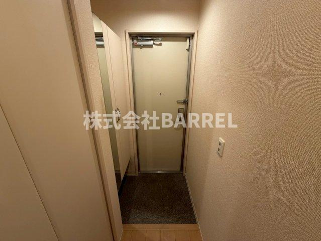グランデュール森小路の玄関