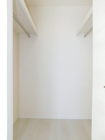 北名古屋市石橋角畑の新築一戸建の収納|◇ウォークインクローゼット◇　　家族の洋服や大きな荷物が片付く大容量収納♪