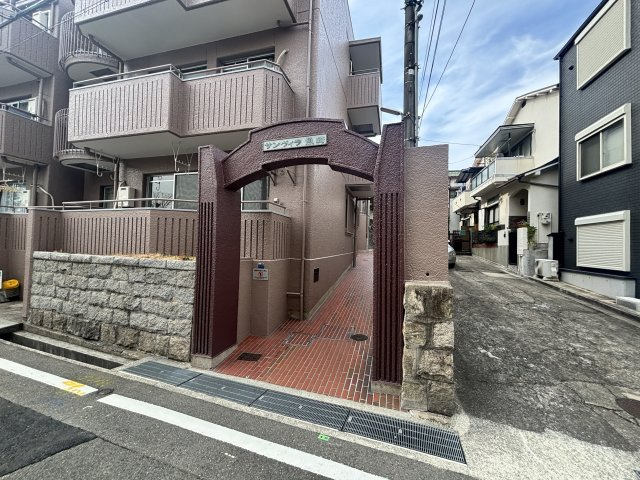 サンヴィラ魚崎のエントランス