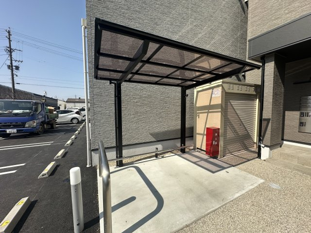 Jouer AzaleeⅠⅡの駐車場