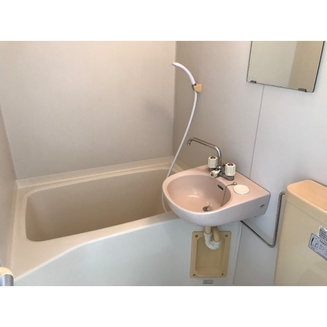 グリーンハイツⅢの浴室|ゆったり過ごせるお風呂です