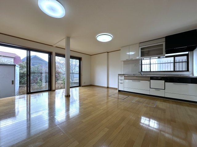 明石市二見町福里戸建の居間・リビング