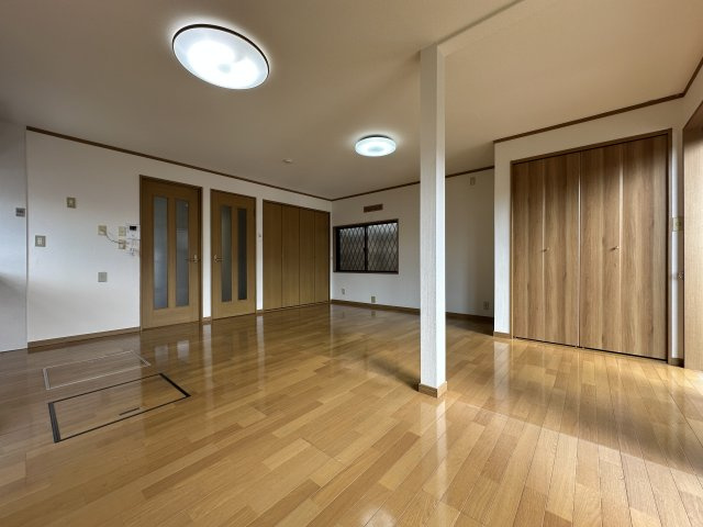 明石市二見町福里戸建の居間・リビング