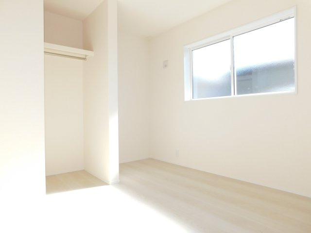 西春日井郡豊山町大字豊場字新田町の新築一戸建の洋室|◇２階洋室◇　　南面で明るい洋室５．０６帖　ウォークインクローゼット完備！