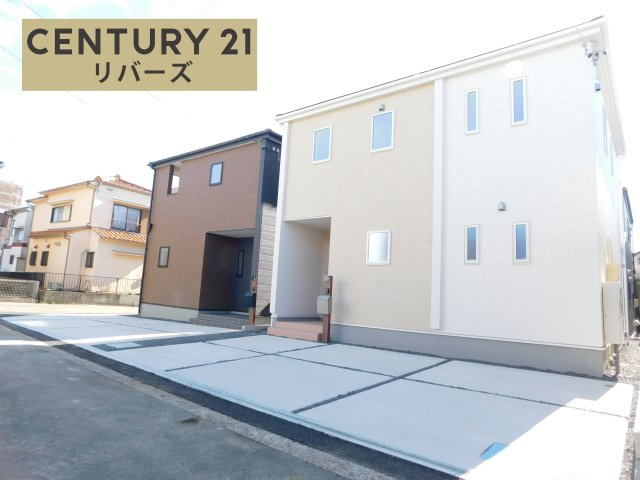 西春日井郡豊山町大字豊場字新田町の新築一戸建の前面道路含む現地写真|☆１号棟☆  　ラスト１棟！！新価格！！いつでもご案内出来ます♪（お問合せ当日、平日、水曜、夜間でもＯＫ）　駐車並列３台ＯＫ！　南面に庭付き♪　４ＬＤＫ！　スーパーや小・中学校など周辺環境充実♪