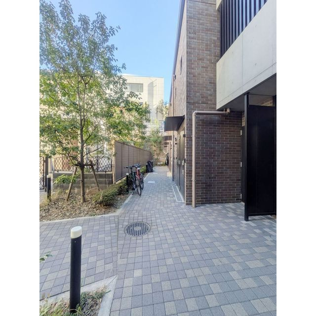 MSR EBISU Garden sideのエントランス