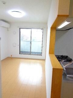 フラワーハウスの居間・リビング