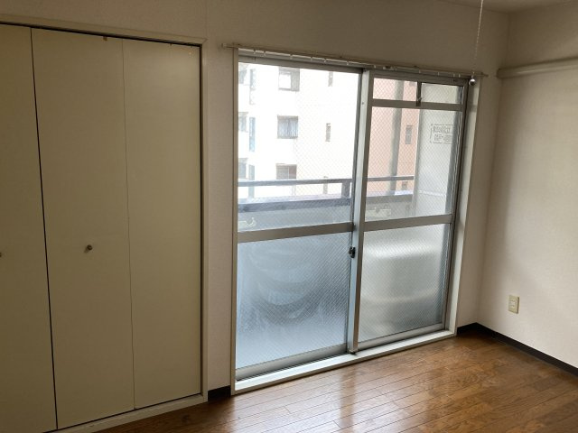 タカミビルの居間・リビング